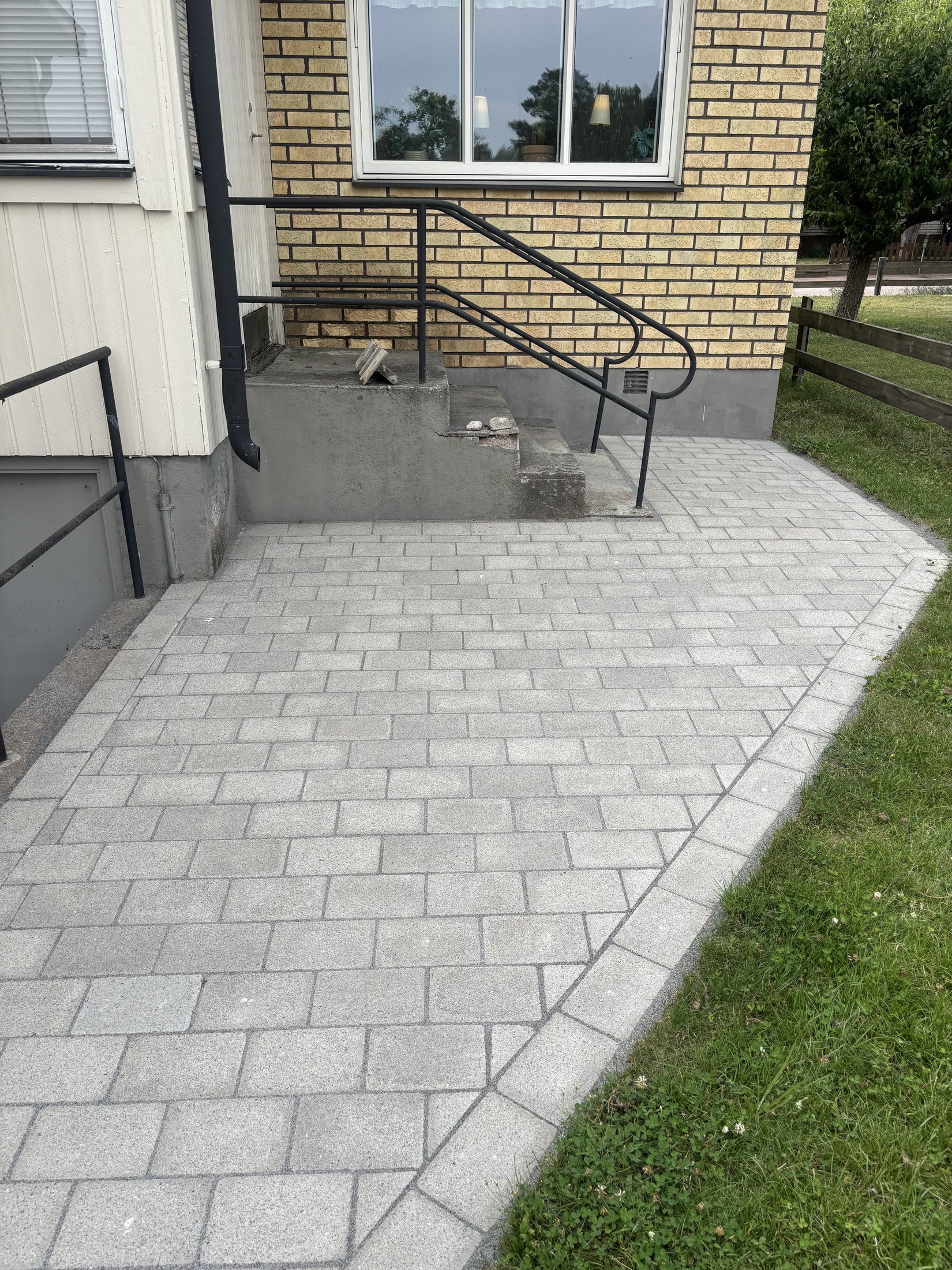 Entré efter rensning av plattor